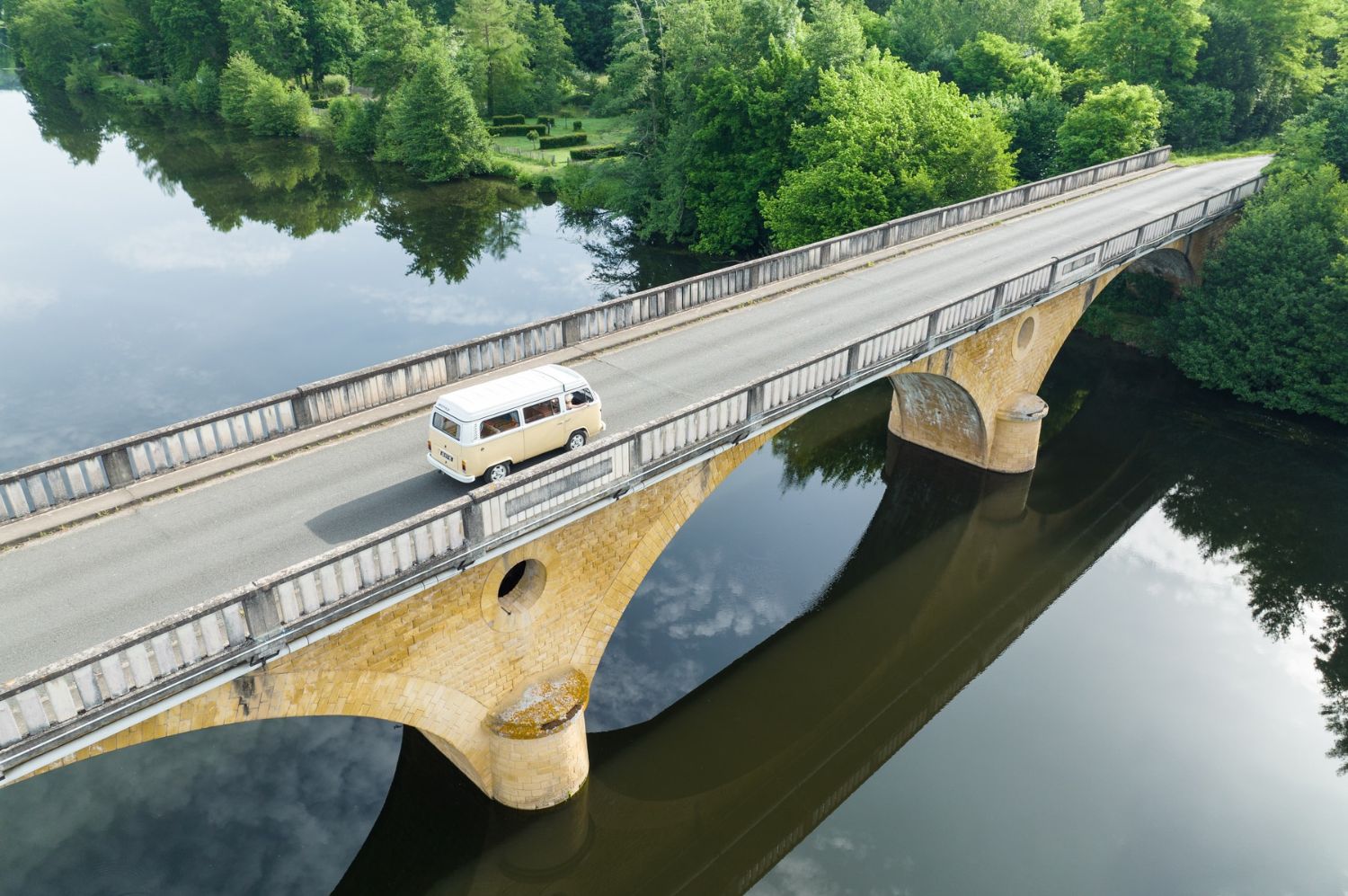 Louez une Volkswagen combi pour les vacances